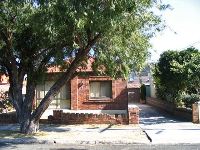 3 St Helena Pde, Eastlakes, NSW 2018