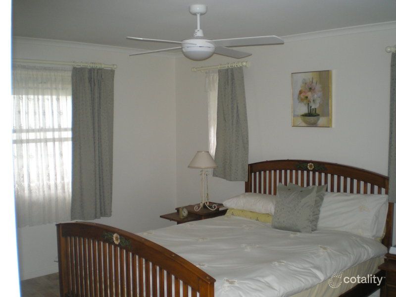 97 Grattan Tce, Manly, QLD 4179