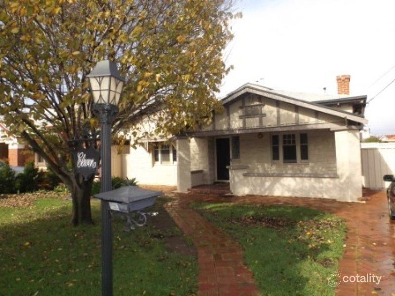 11 Glen Rowan Rd, Woodville South, SA 5011