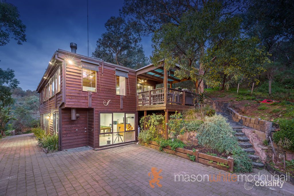 28b Daphne Cres, Hurstbridge, VIC 3099