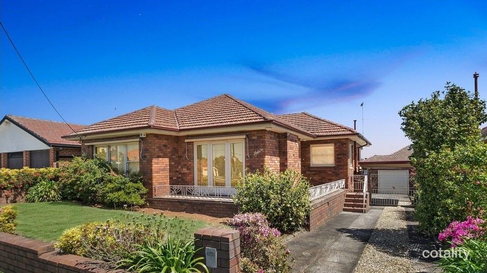 31 Wolli St, Kingsgrove, NSW 2208