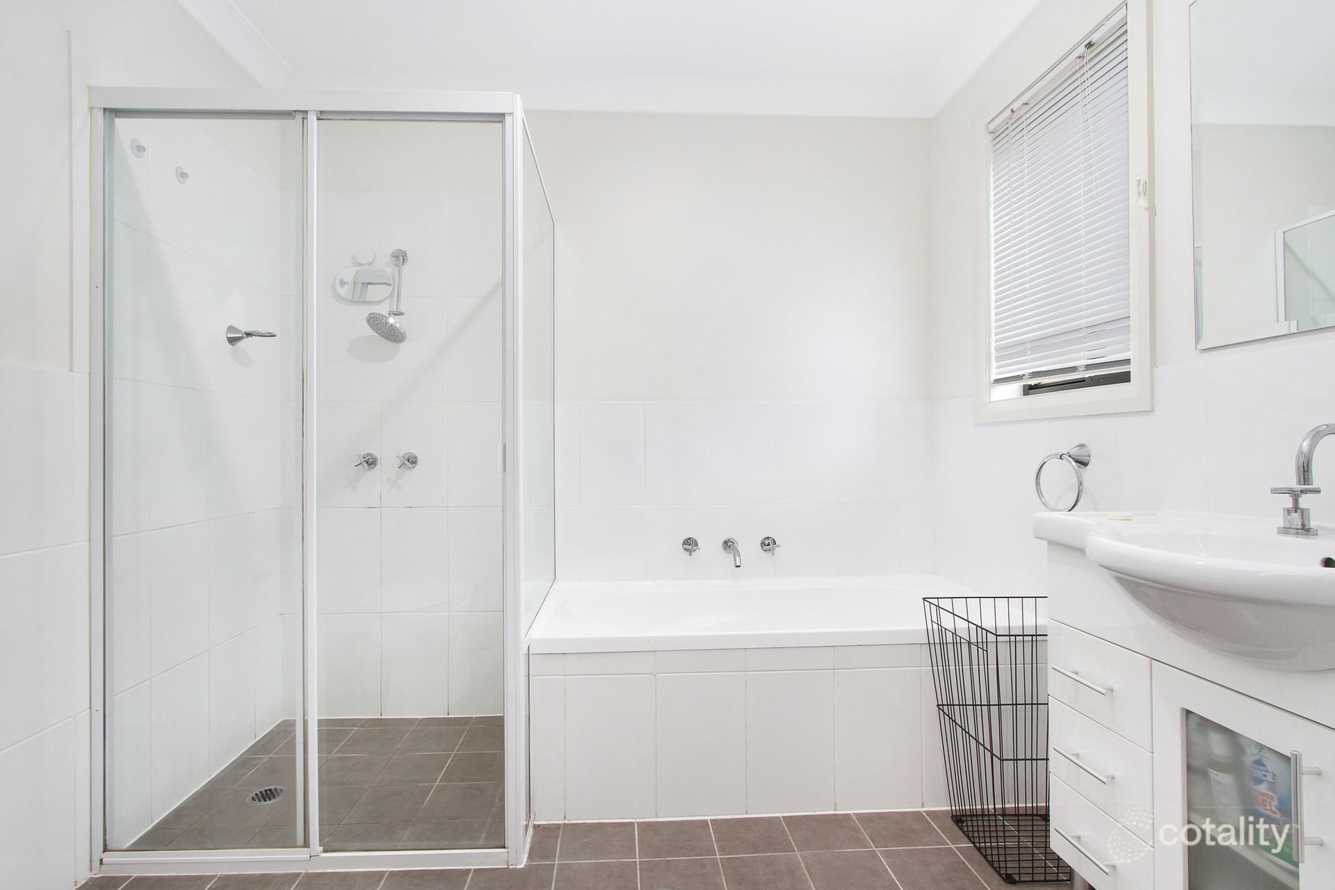 2/57-59 Illowra Cres, Primbee, NSW 2502