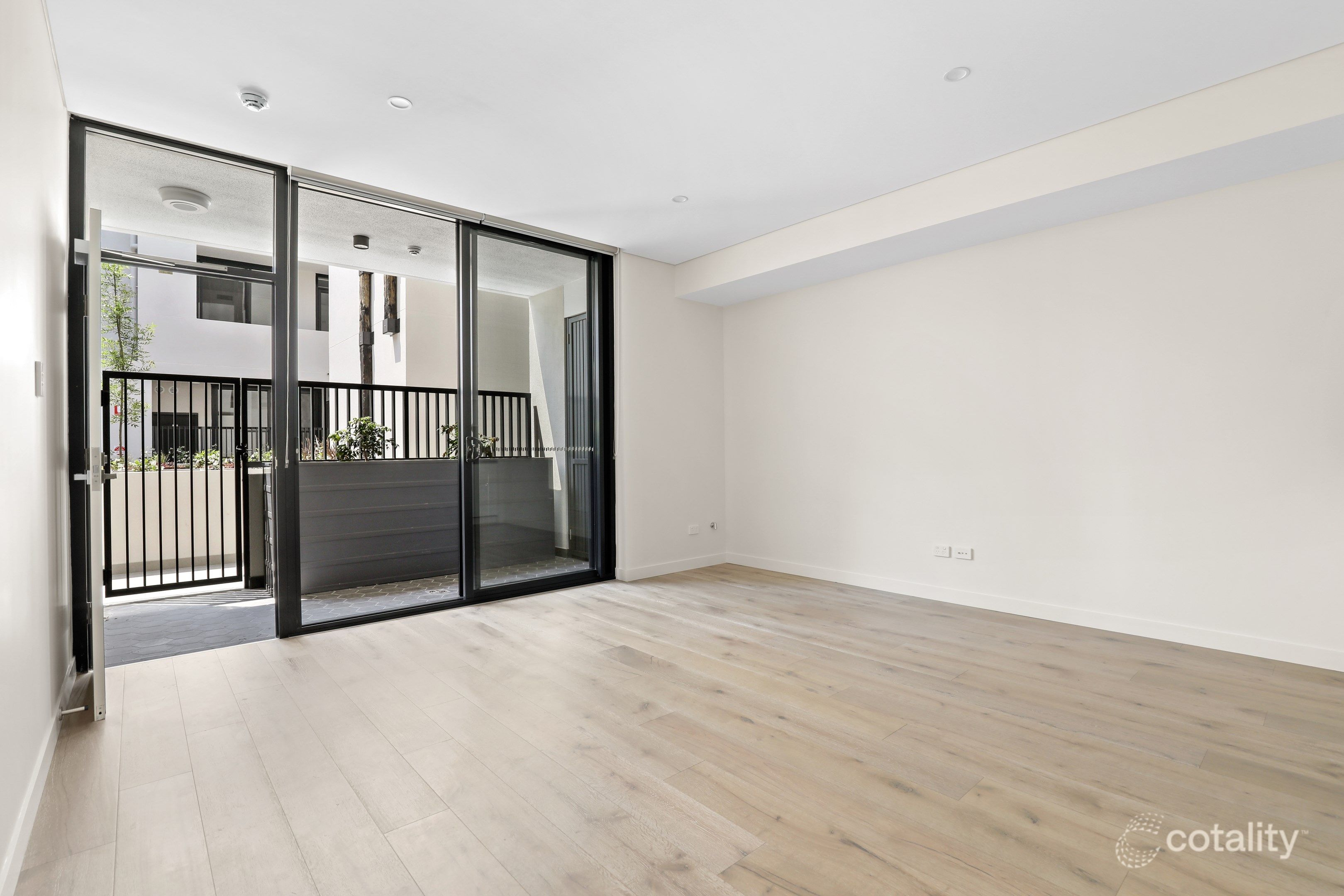 3/2 Danks St, Waterloo, NSW 2017