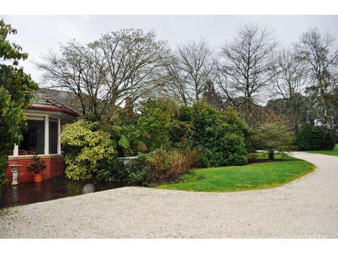 1165 Whittlesea-Kinglake Rd, Kinglake West, VIC 3757