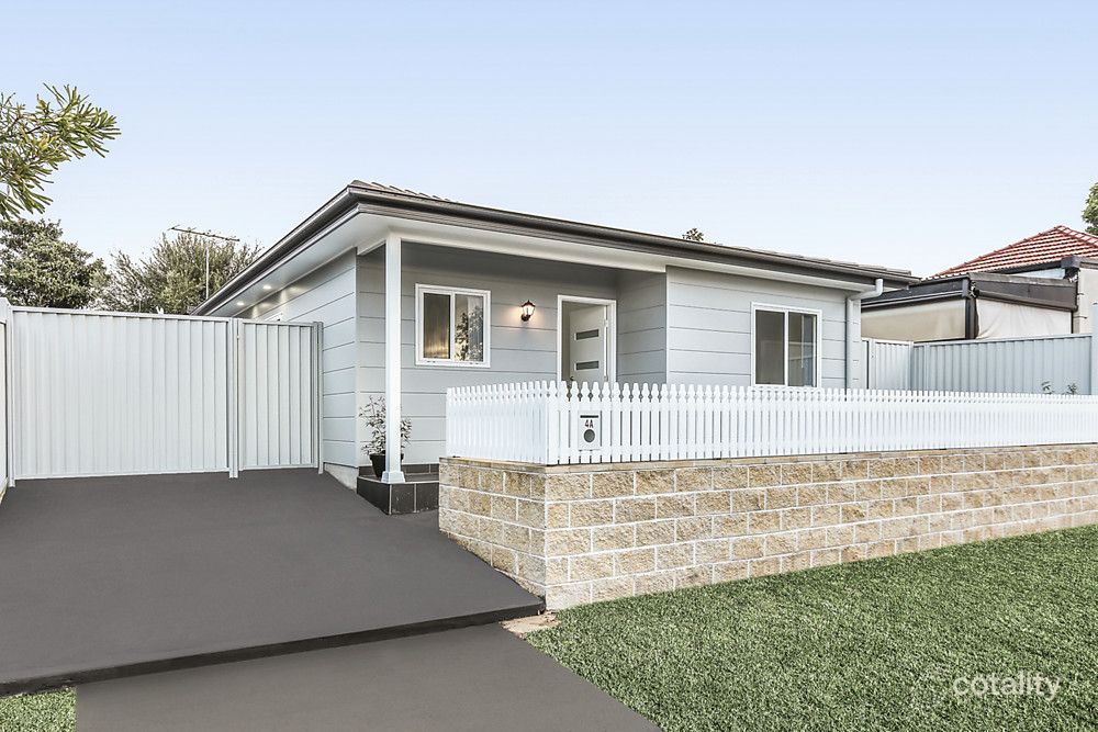 4 Thomas St, Kingsgrove, NSW 2208