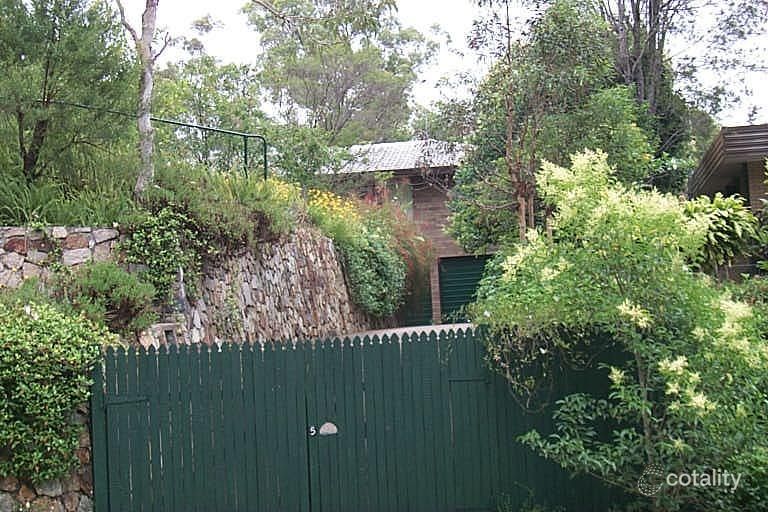 5 Wandella St, Chapel Hill, QLD 4069