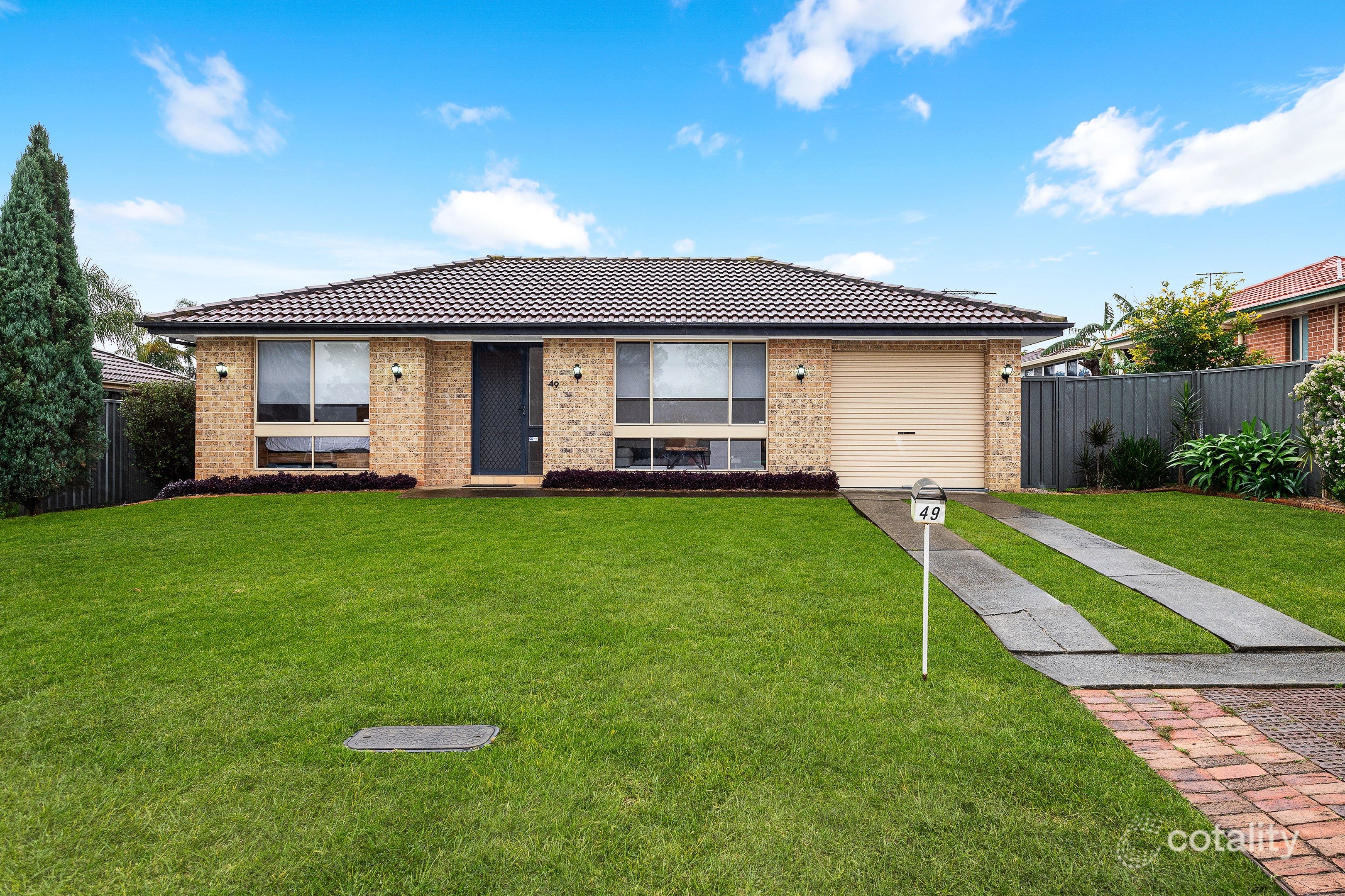 49 Cochrane St, Minto, NSW 2566