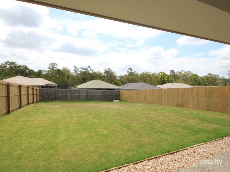 19 Chaka St, Hillcrest, QLD 4118