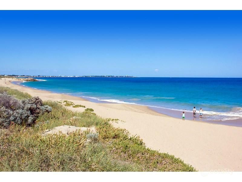 12 Orelia St, Madora Bay, WA 6210