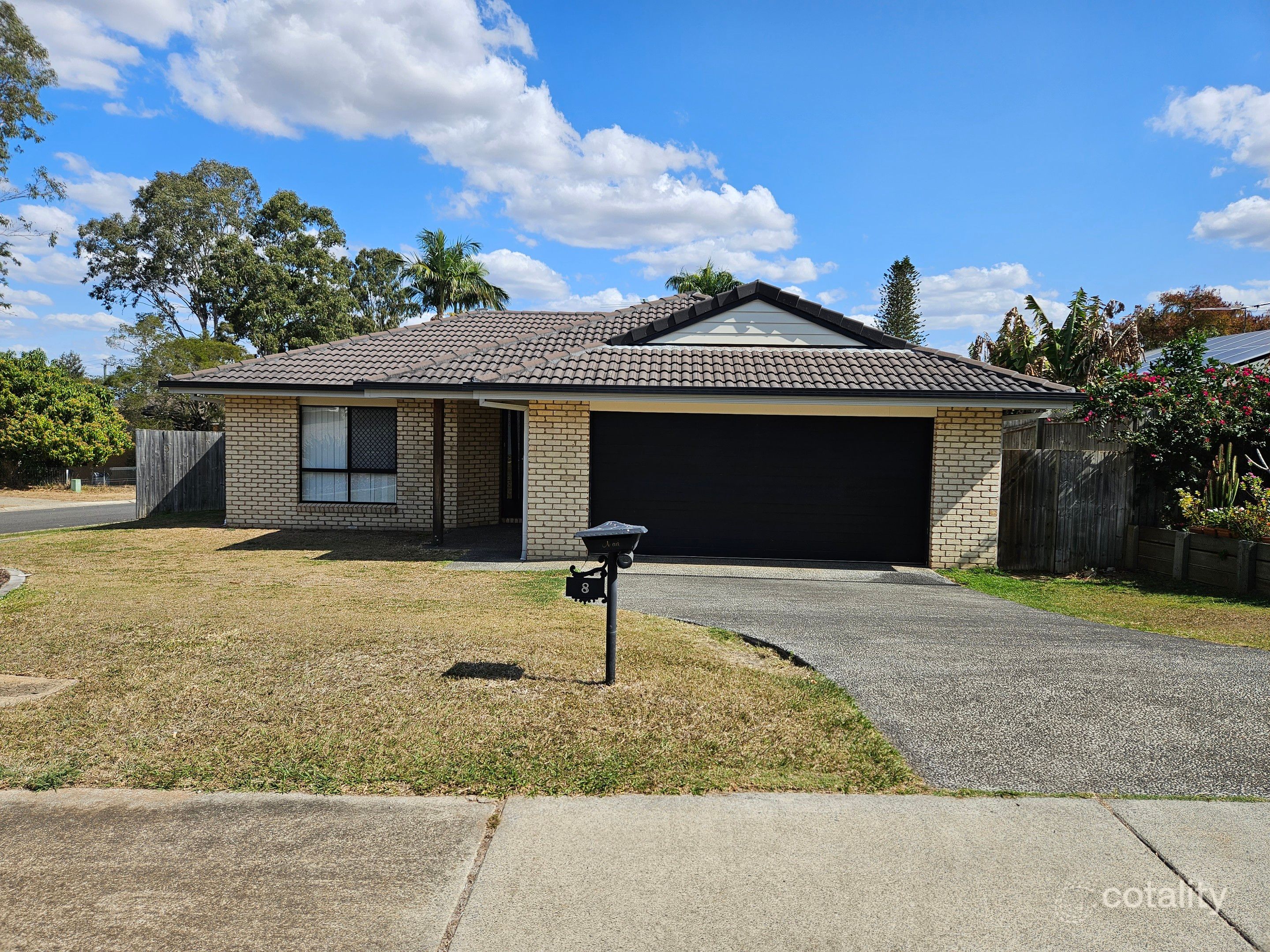 8 Walter Ct, Leichhardt, QLD 4305