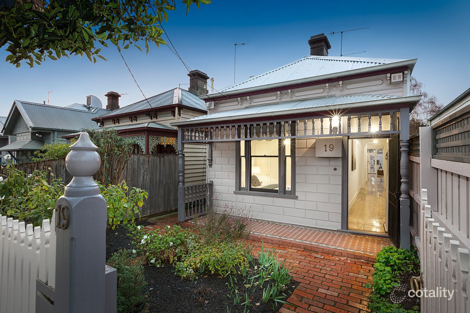 19 Lingwell Rd, Hawthorn East, VIC 3123