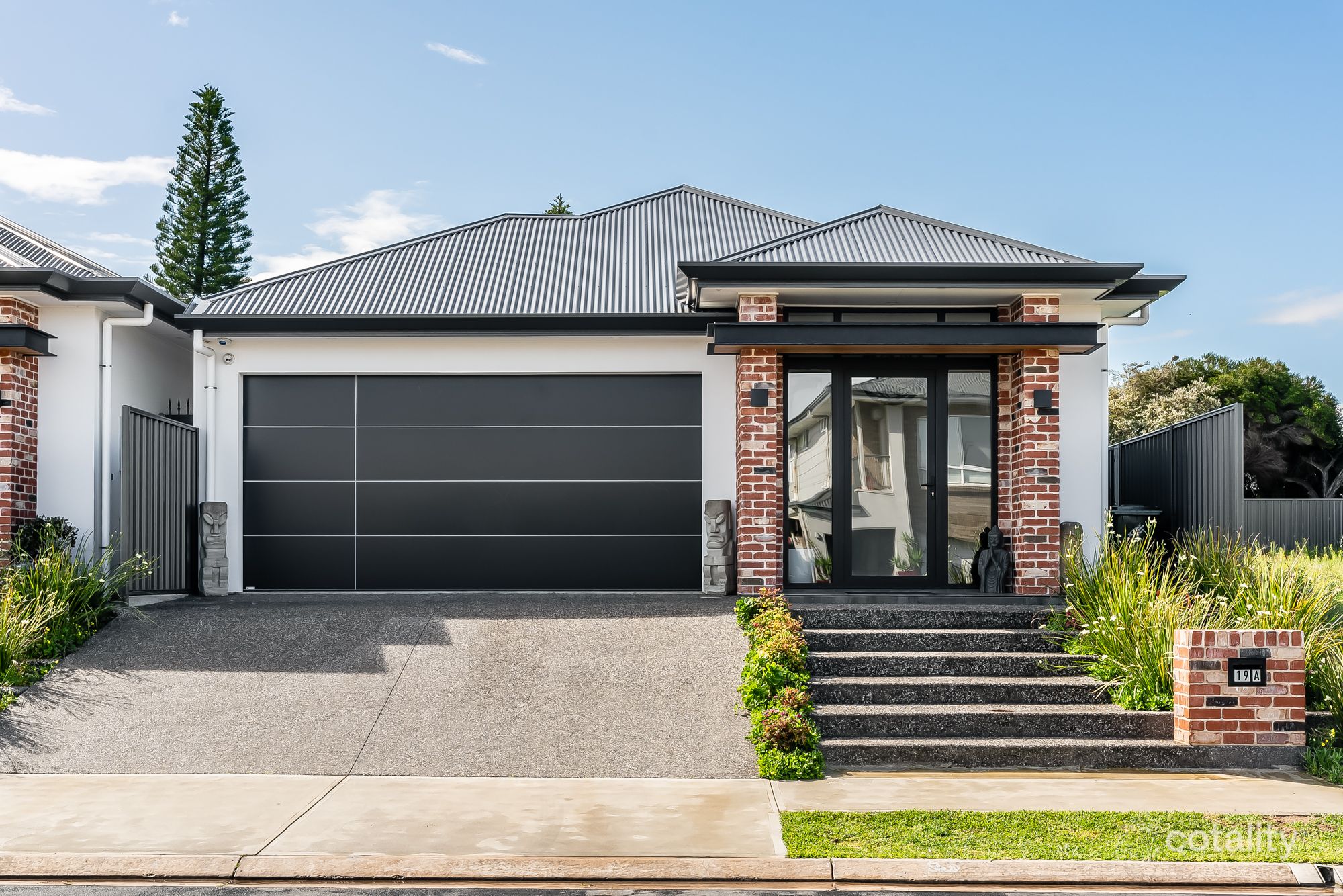 19a The Annie Watt Cct, West Lakes Shore, SA 5020