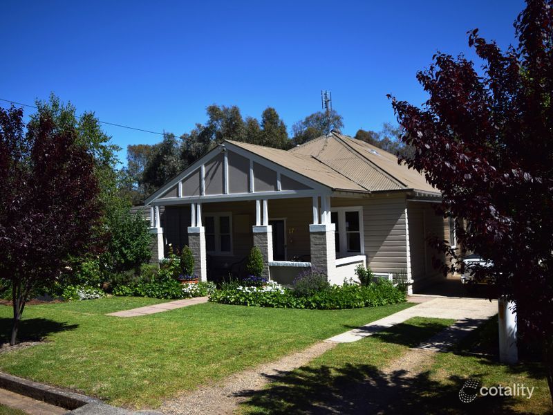 17 Queen St, Binalong, NSW 2584