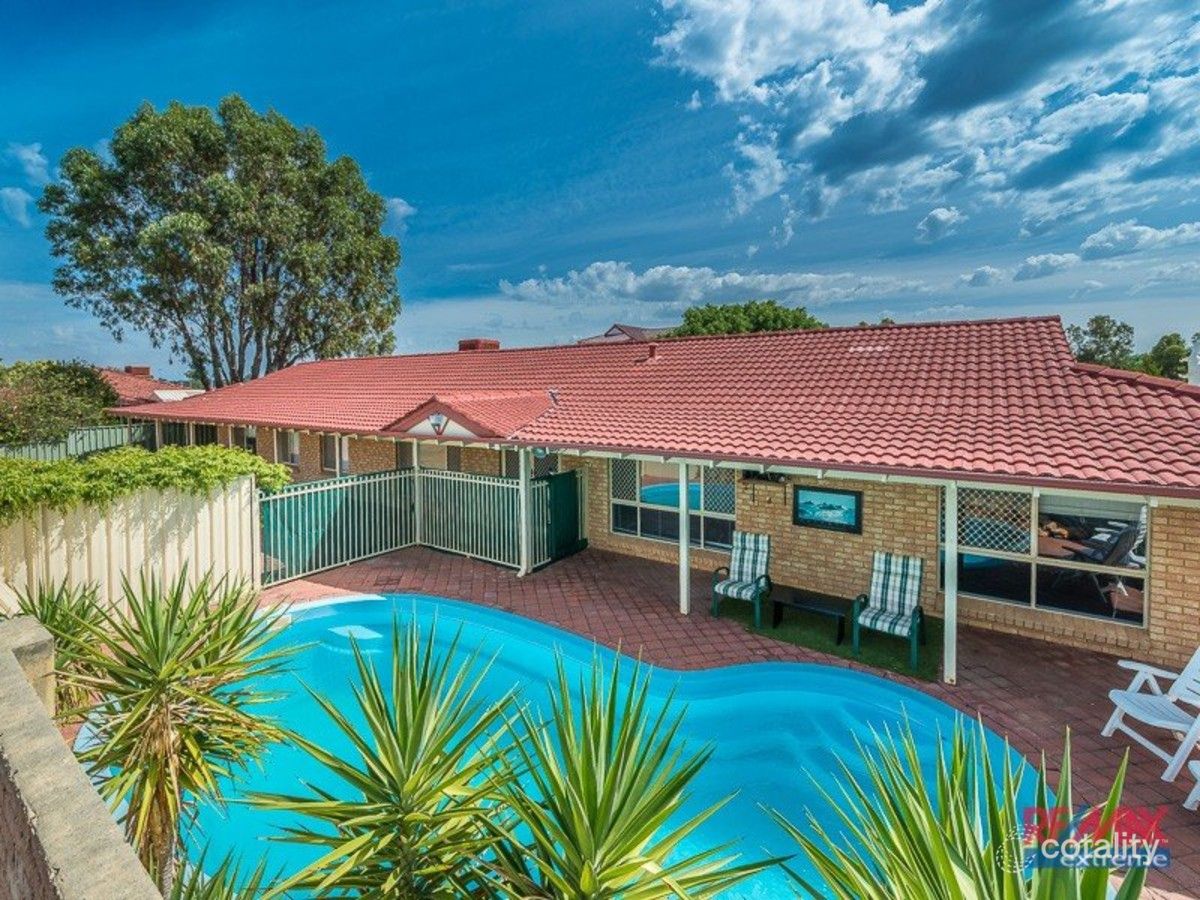 5 Peaceful Cl, Marangaroo, WA 6064