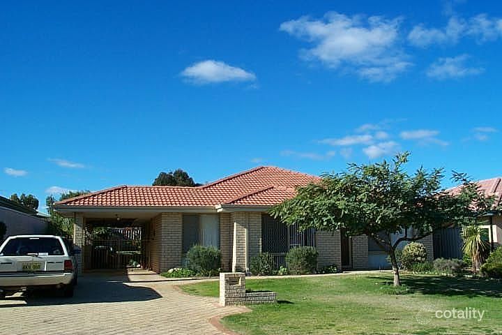 8 Pirianda Cl, Clarkson, WA 6030