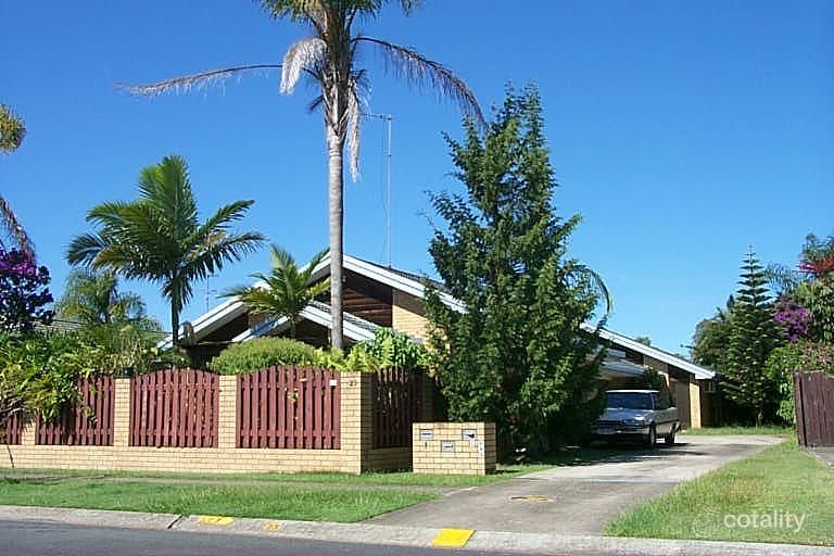 2/23 Walnut St, Elanora, QLD 4221
