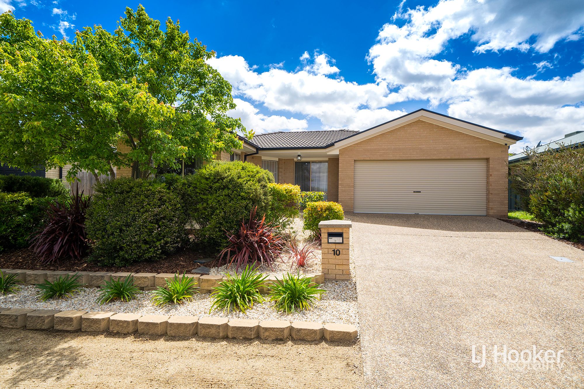 10 Courtneidge St, Dunlop, ACT 2615