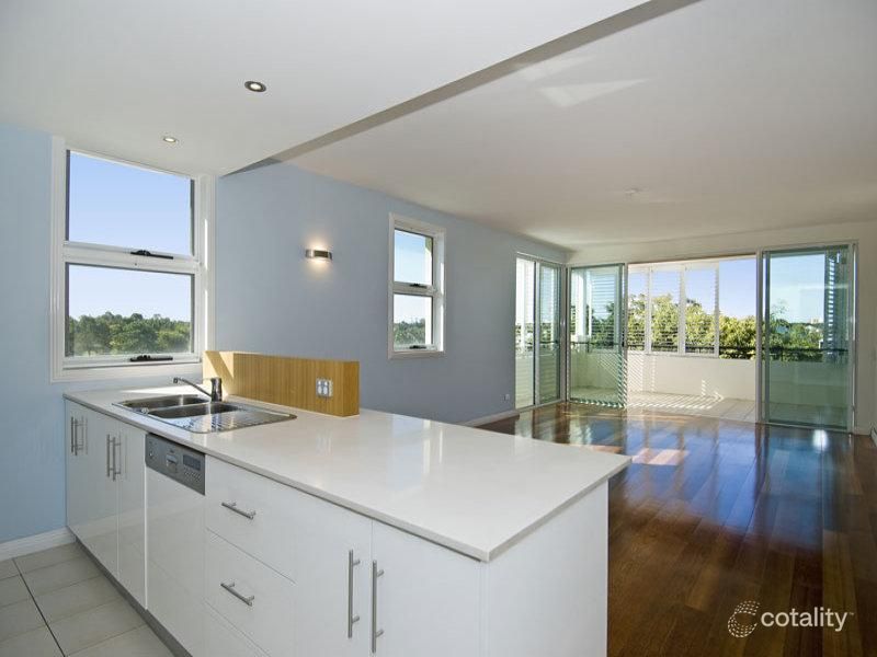 2/901 Medinah Ave, Robina, QLD 4226