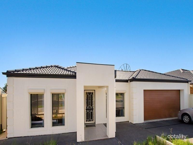 19 Reading St, Clearview, SA 5085