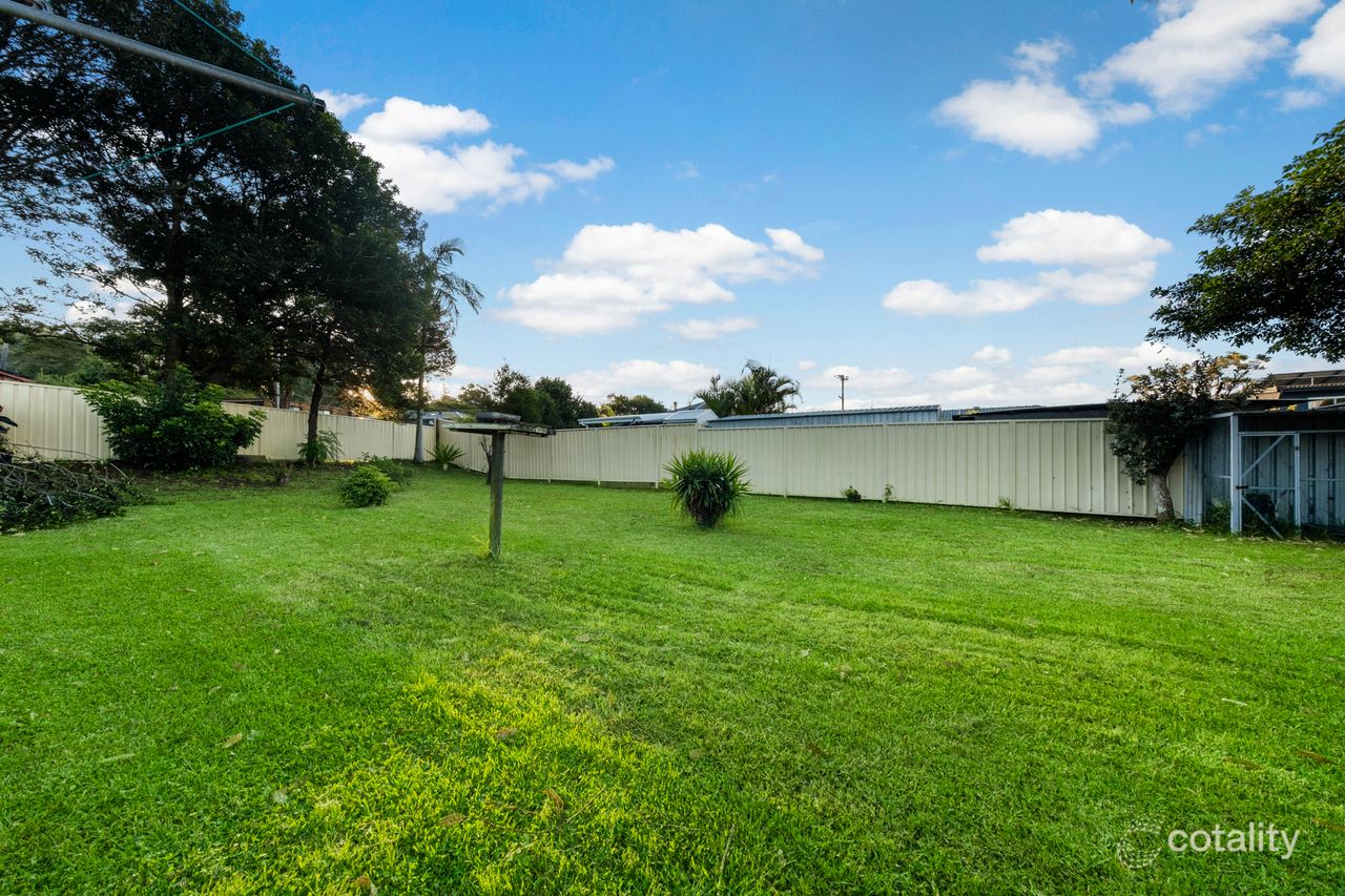 19 Lucas Cres, Berkeley Vale, NSW 2261