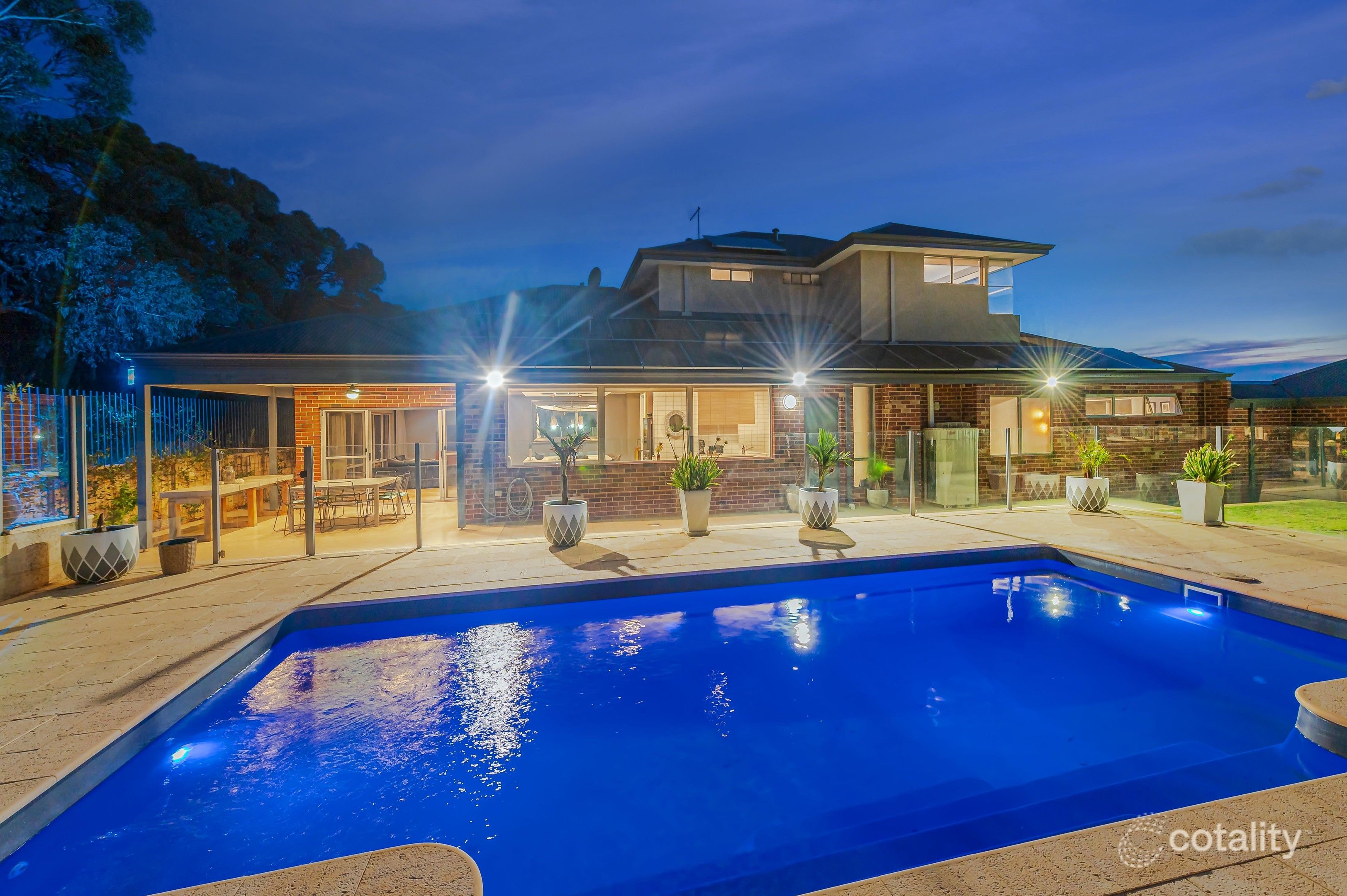 4 Vineyard Row, Swan View, WA 6056