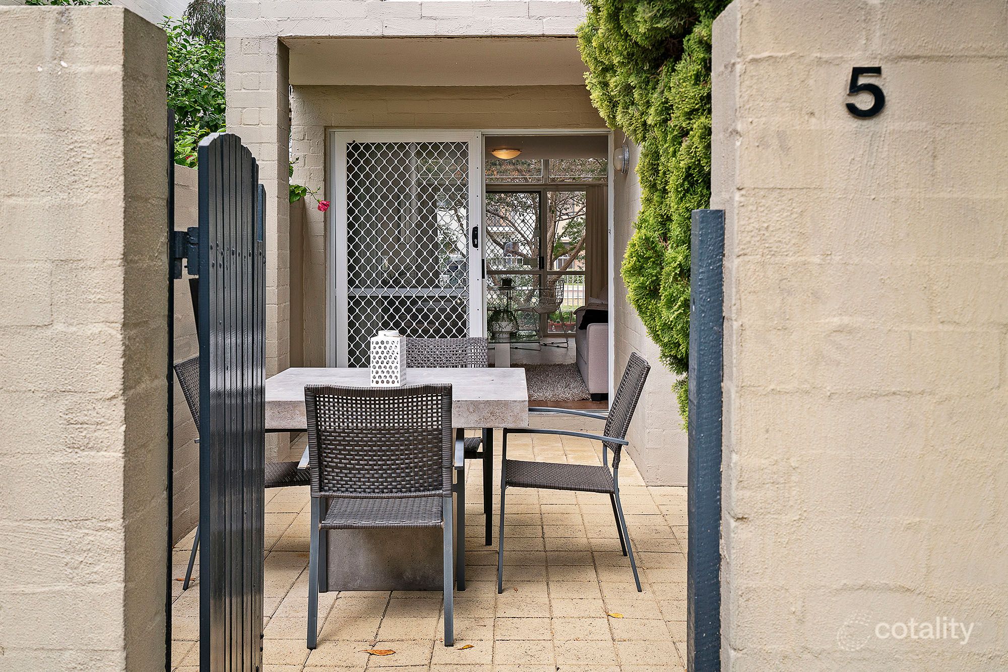 5/4 Waterway Ct, Churchlands, WA 6018