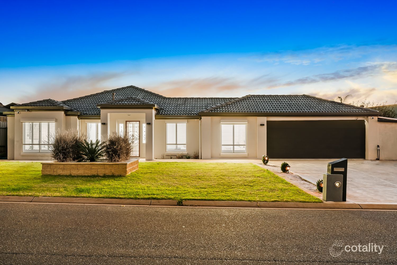 12 Thiele Cres, Evanston Park, SA 5116
