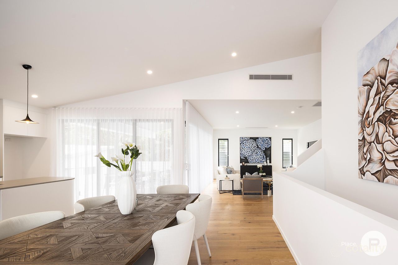 42 Rosewood St, Bardon, QLD 4065