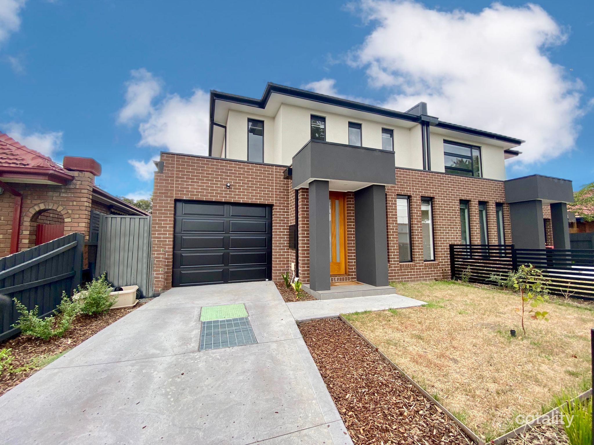 12b Burrapike Ave, Springvale, VIC 3171
