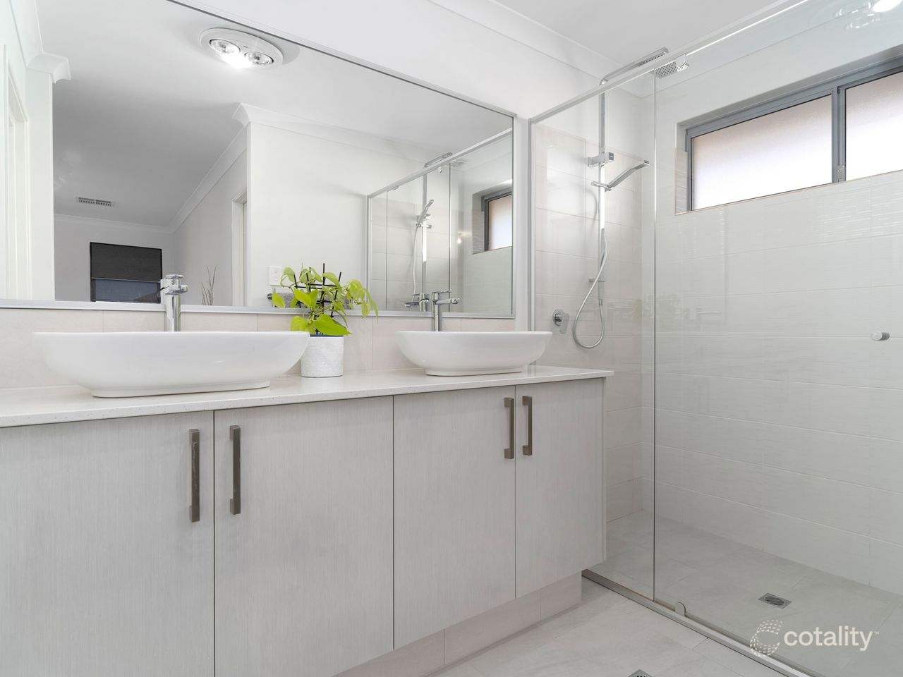 11 Feldspar Rd, Karnup, WA 6176