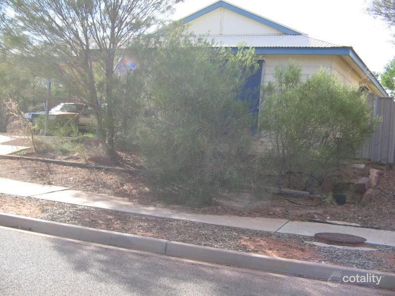 32 Pine Cres, Roxby Downs, SA 5725