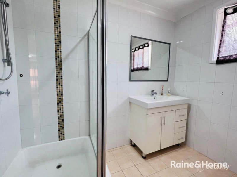 10 Kelburn Pl, Airds, NSW 2560