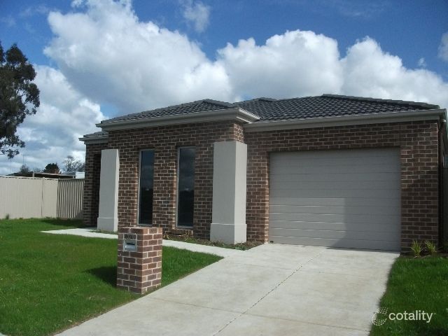 32b Glendenning St, Canadian, VIC 3350