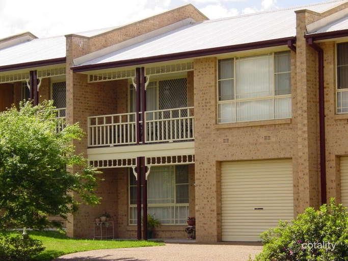 2/2-10 Henry Dr, Singleton Heights, NSW 2330