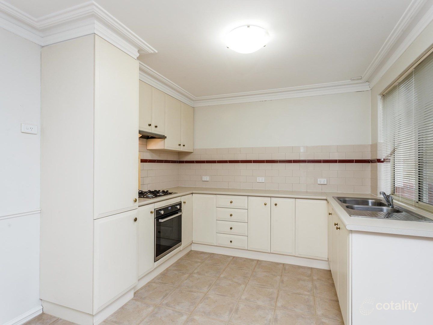 7/16 Ritz Ct, Bibra Lake, WA 6163