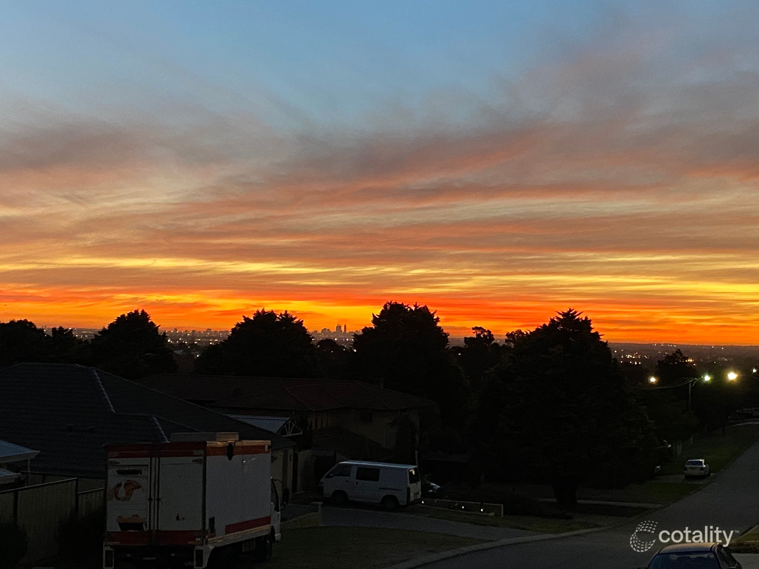 28 Blenheim Pl, Swan View, WA 6056