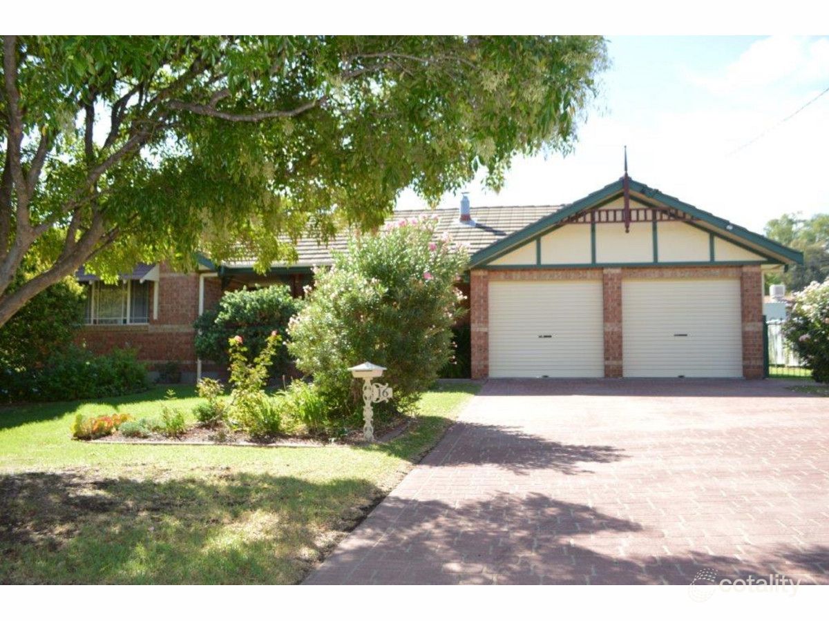 16 Davis Ave, Gunnedah, NSW 2380
