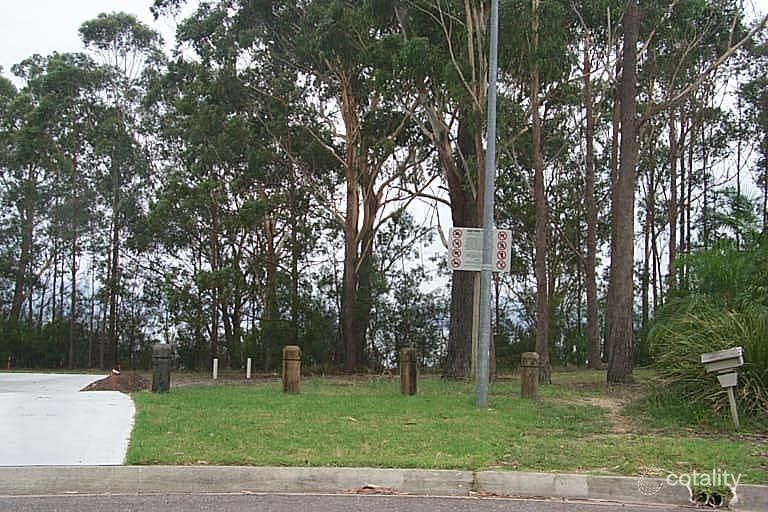 2 Lakeview Cres, West Haven, NSW 2443