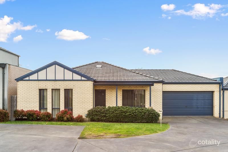 4/120 Ahern Rd, Pakenham, VIC 3810