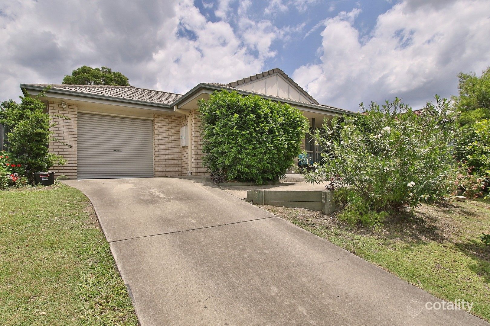 17 Elkhorn St, Bellbird Park, QLD 4300