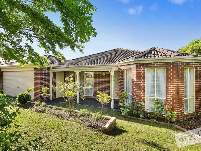 14 Edgbaston Cct, Berwick, VIC 3806