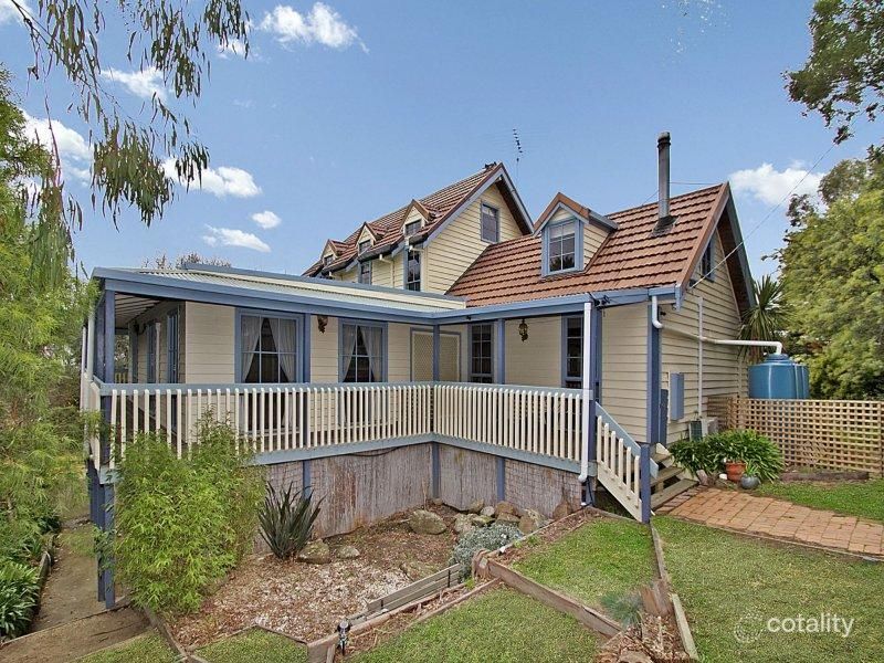 11 Darraweit Valley Rd, Darraweit Guim, VIC 3756