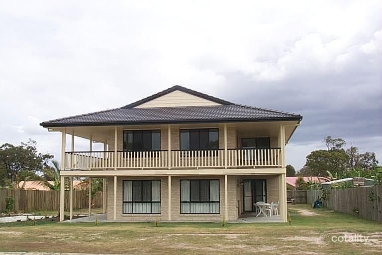 35 Bayrise Dr, Urangan, QLD 4655