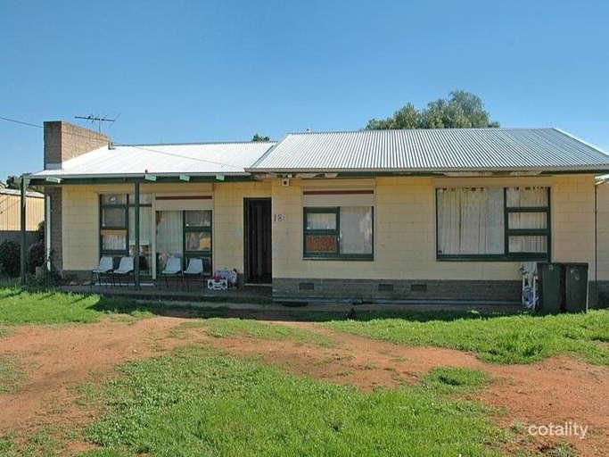 18 Hewitt Rd, Elizabeth South, SA 5112