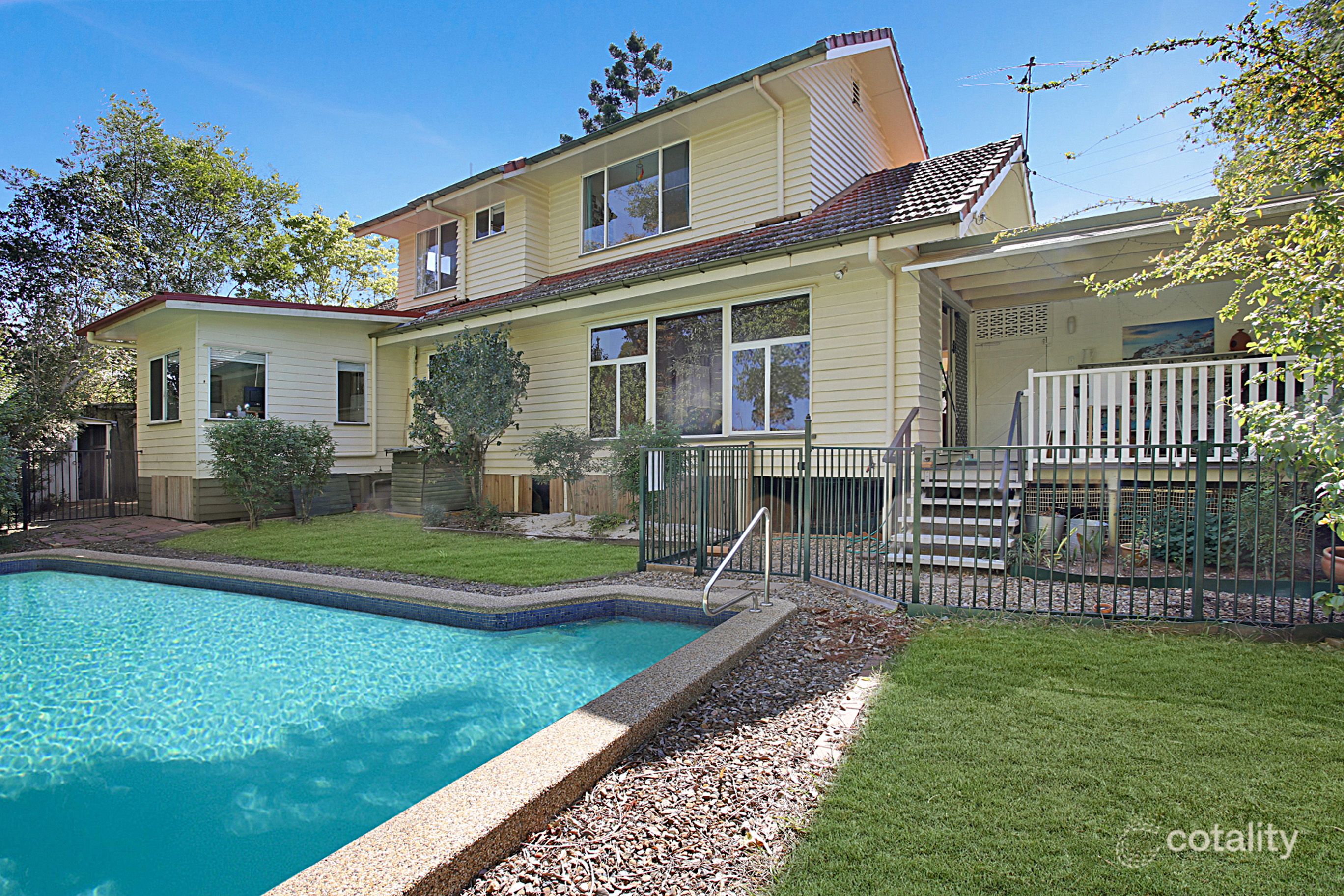 5 Gilruth Rd, Kenmore, QLD 4069