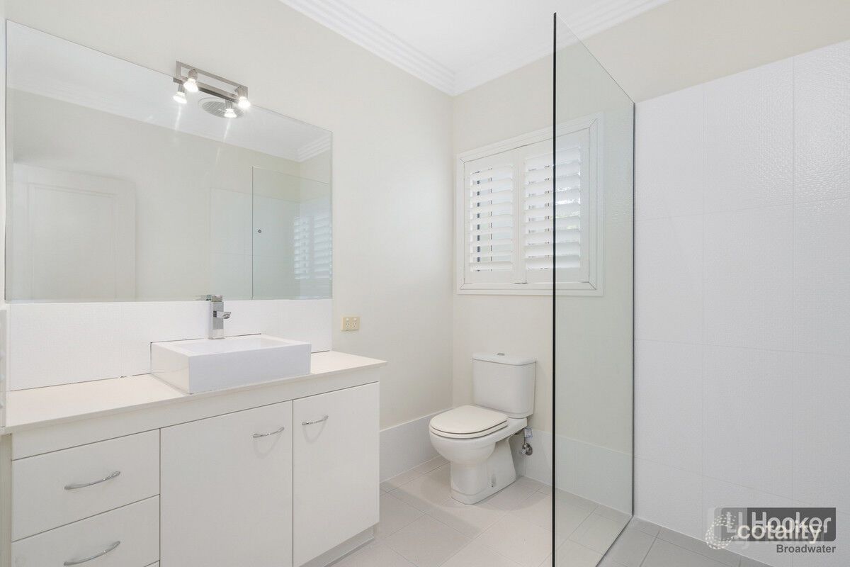 1/56 Bayview St, Runaway Bay, QLD 4216