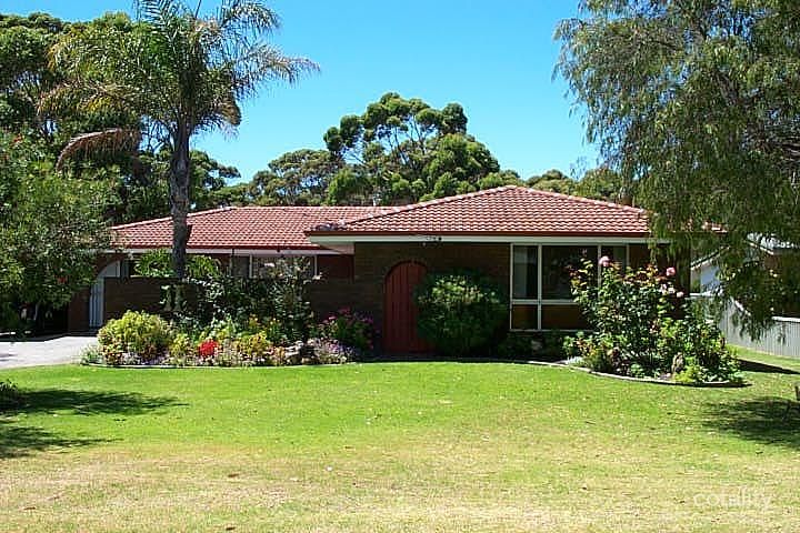 16 Paulas Way, Little Grove, WA 6330