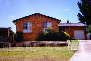 69 Lorenzo Cres, Rosemeadow, NSW 2560