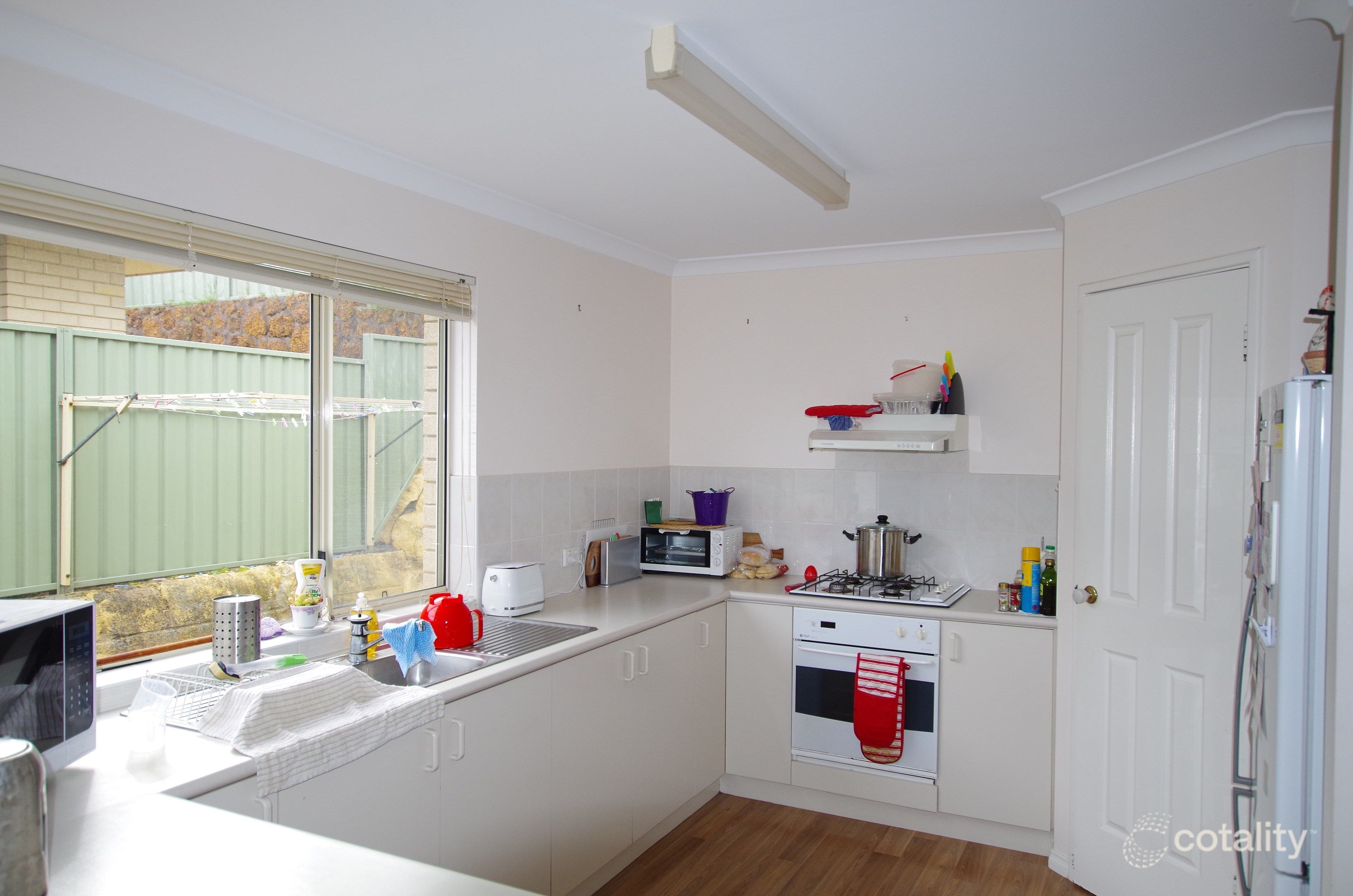 2/16 Bathurst St, Mira Mar, WA 6330