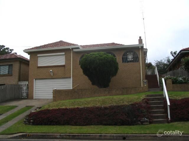 37 Buena Vista Ave, Lake Heights, NSW 2502